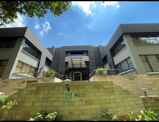 3,440M² OFFICE FOR SALE IN PARKTOWN